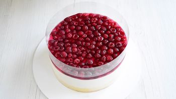 немецкий торт с творогом и малиной. recipe 638 step 22 medium. немецкий торт с творогом и малиной фото. немецкий торт с творогом и малиной-recipe 638 step 22 medium. картинка немецкий торт с творогом и малиной. картинка recipe 638 step 22 medium. Представьте, Вы ощущаете пропитанный сладким сиропом мягкий бисквит, шоколад и тающие во рту нежную творожную начинку и ягодное желе, ммм… А какой внешний вид! Десерт выглядит красиво и благородно, он достойно будет смотреться в роли праздничного торта…