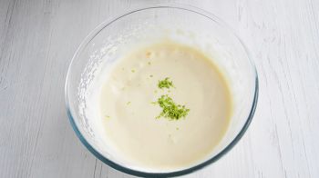 немецкий торт с творогом и малиной. recipe 638 step 3 medium. немецкий торт с творогом и малиной фото. немецкий торт с творогом и малиной-recipe 638 step 3 medium. картинка немецкий торт с творогом и малиной. картинка recipe 638 step 3 medium. Представьте, Вы ощущаете пропитанный сладким сиропом мягкий бисквит, шоколад и тающие во рту нежную творожную начинку и ягодное желе, ммм… А какой внешний вид! Десерт выглядит красиво и благородно, он достойно будет смотреться в роли праздничного торта…