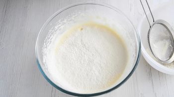 немецкий торт с творогом и малиной. recipe 638 step 4 medium. немецкий торт с творогом и малиной фото. немецкий торт с творогом и малиной-recipe 638 step 4 medium. картинка немецкий торт с творогом и малиной. картинка recipe 638 step 4 medium. Представьте, Вы ощущаете пропитанный сладким сиропом мягкий бисквит, шоколад и тающие во рту нежную творожную начинку и ягодное желе, ммм… А какой внешний вид! Десерт выглядит красиво и благородно, он достойно будет смотреться в роли праздничного торта…