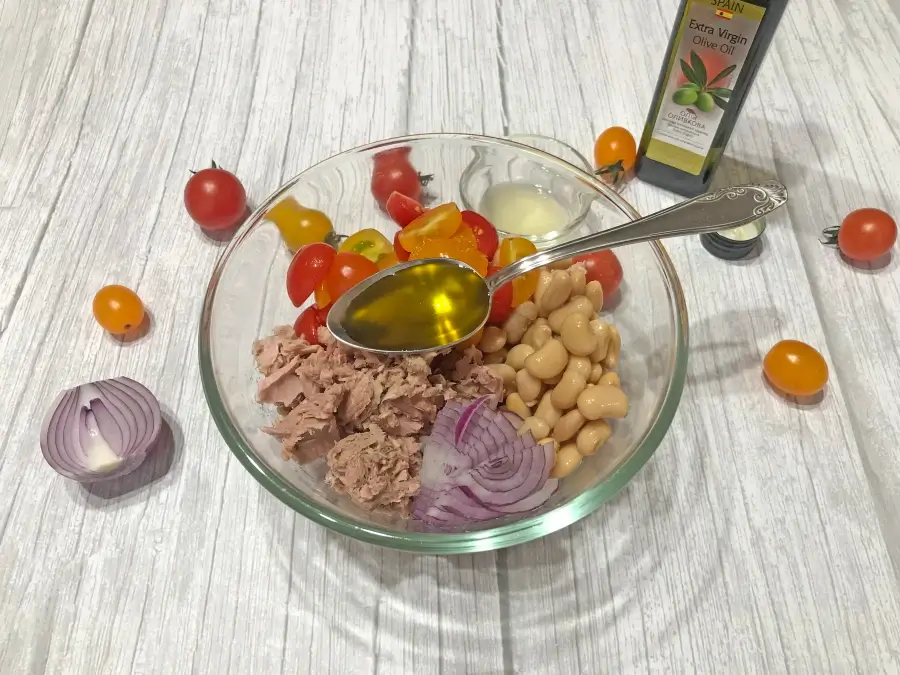 Добавление оливкового масла