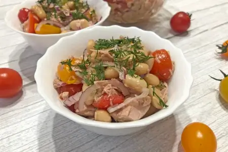 Тосканский салат с тунцом и фасолью