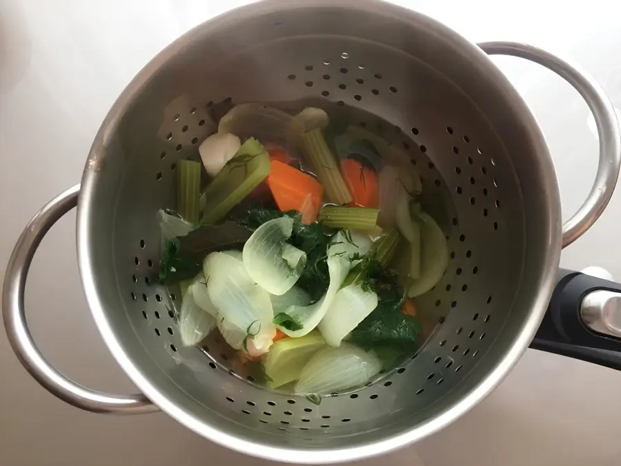 Процеживание бульона