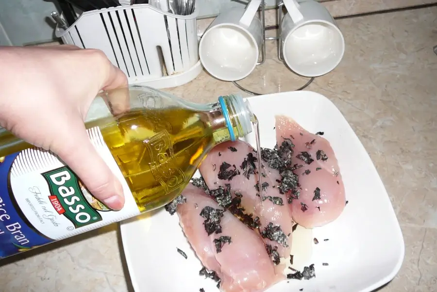 Маринование с маслом и специями