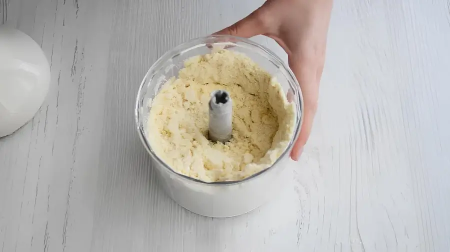 Приготовление масляной крошки