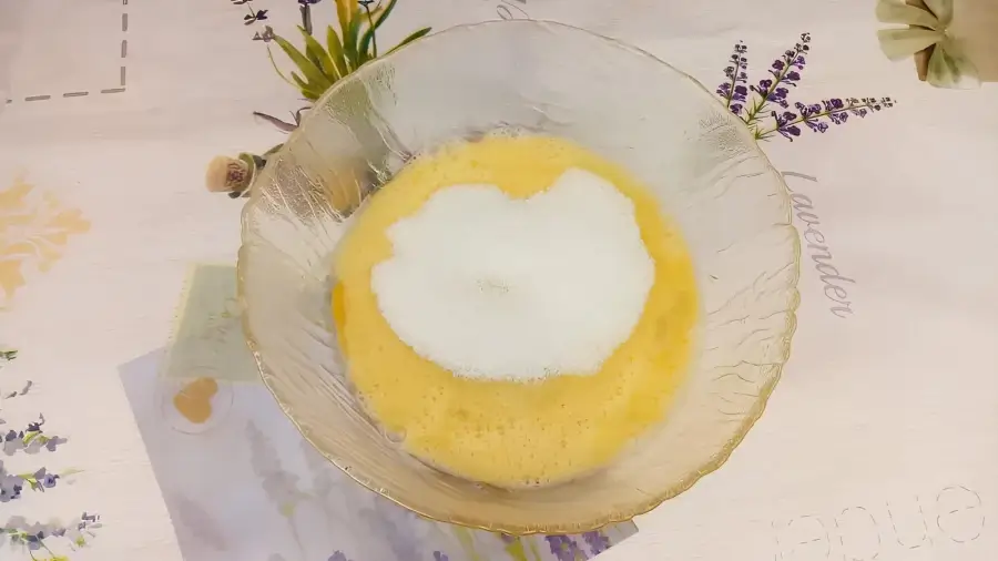 Смешивание сахара и соли