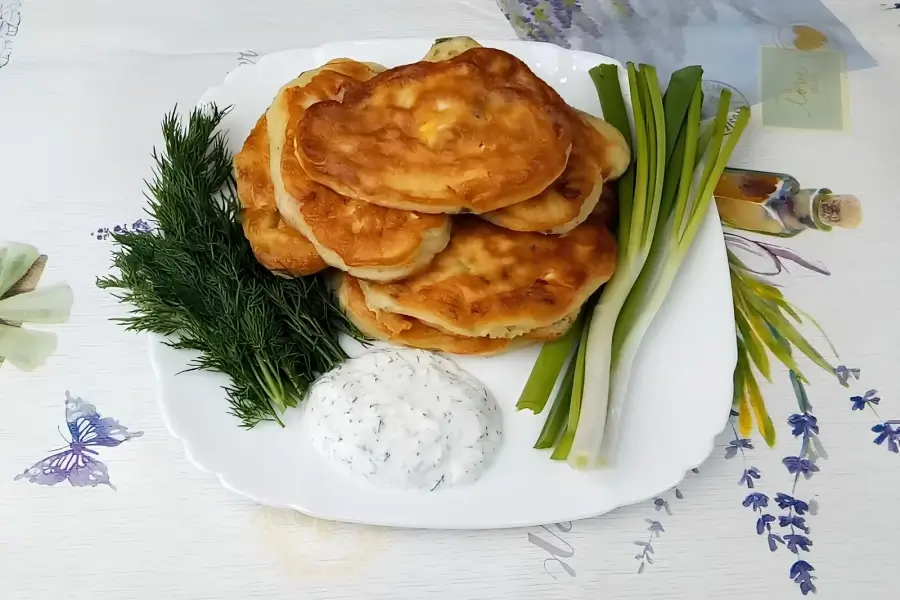 Ленивые пирожки с луком и яйцом