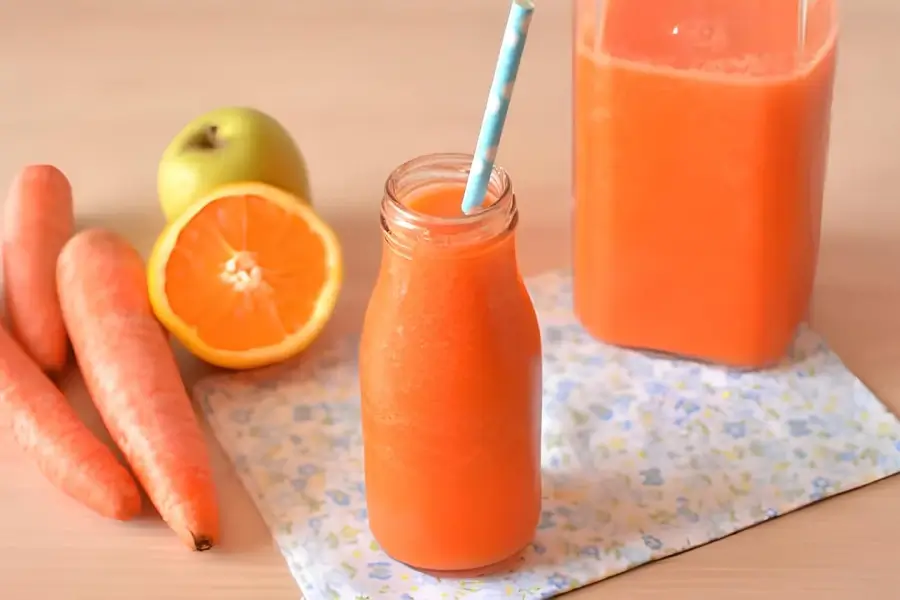 Смузи из апельсина и моркови