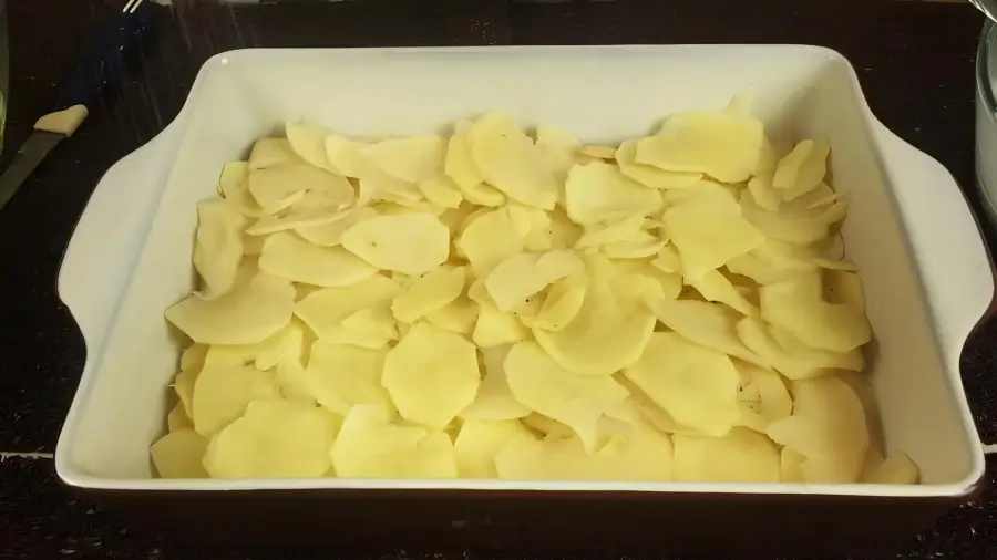 Второй слой картофеля