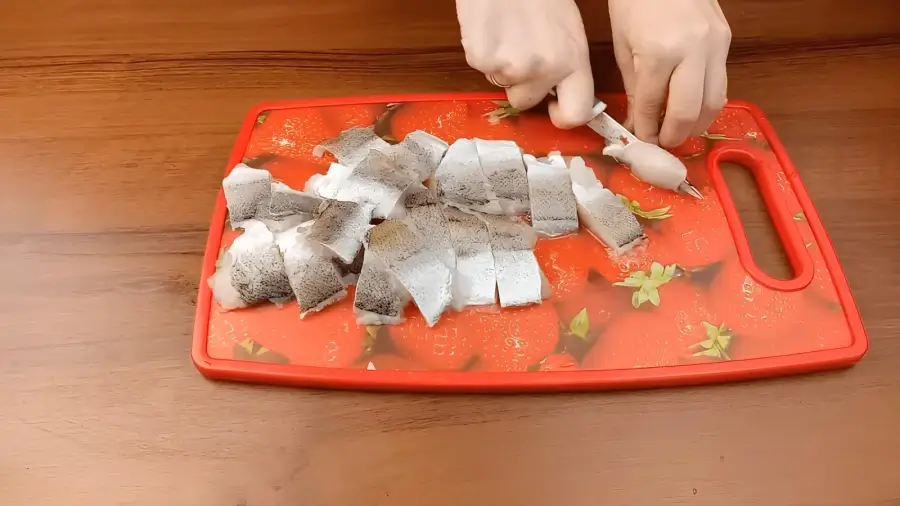 Нарезка филе хека