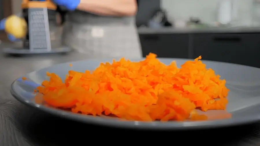 Натирание моркови и картофеля