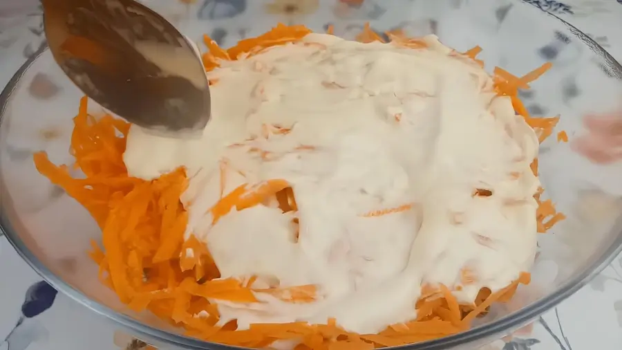Слой моркови