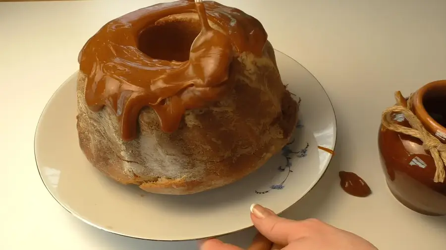 Поливка карамельным соусом