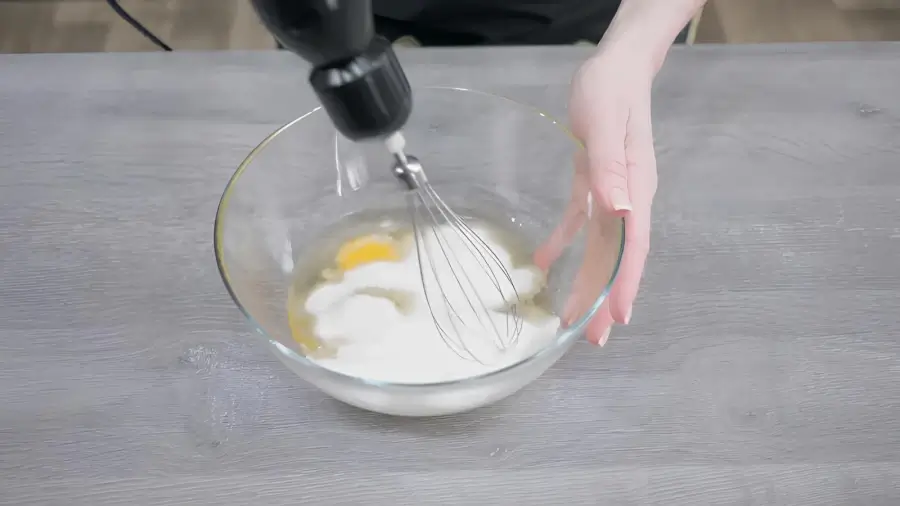 Приготовление яичной смеси