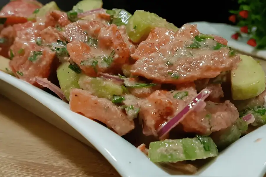 Салат с ореховой заправкой