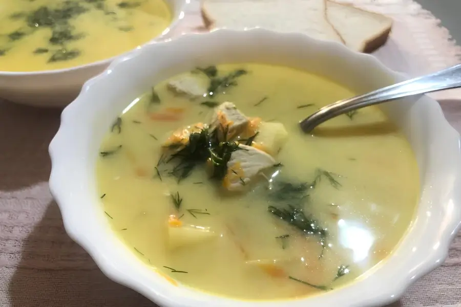 Суп с плавленым сыром и курицей