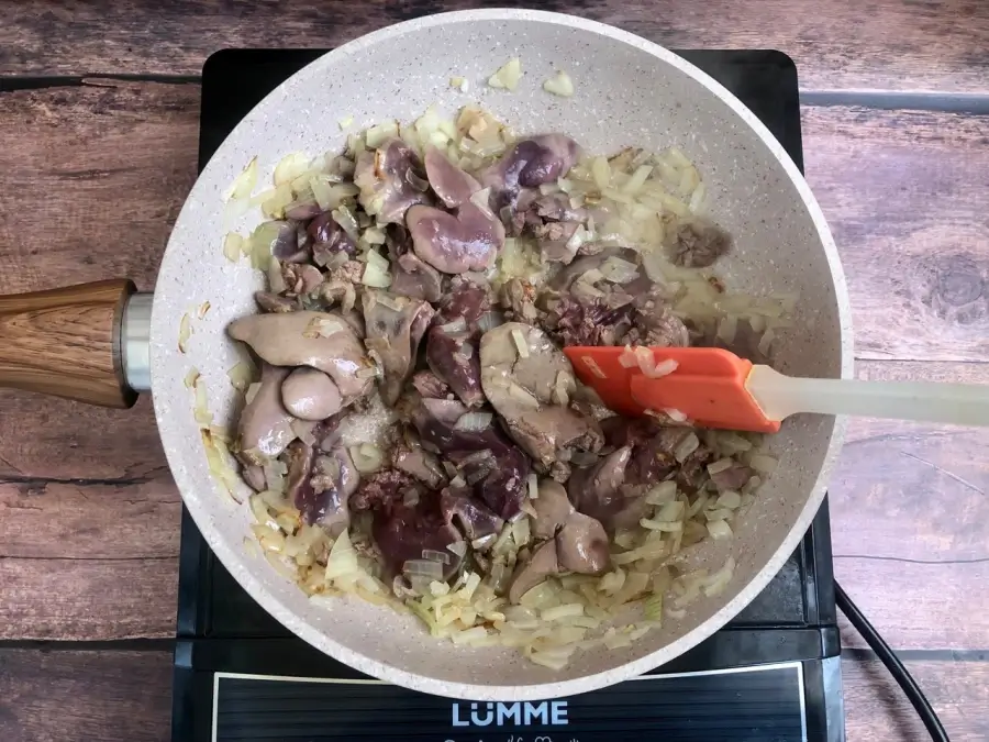 Жарка печени с луком