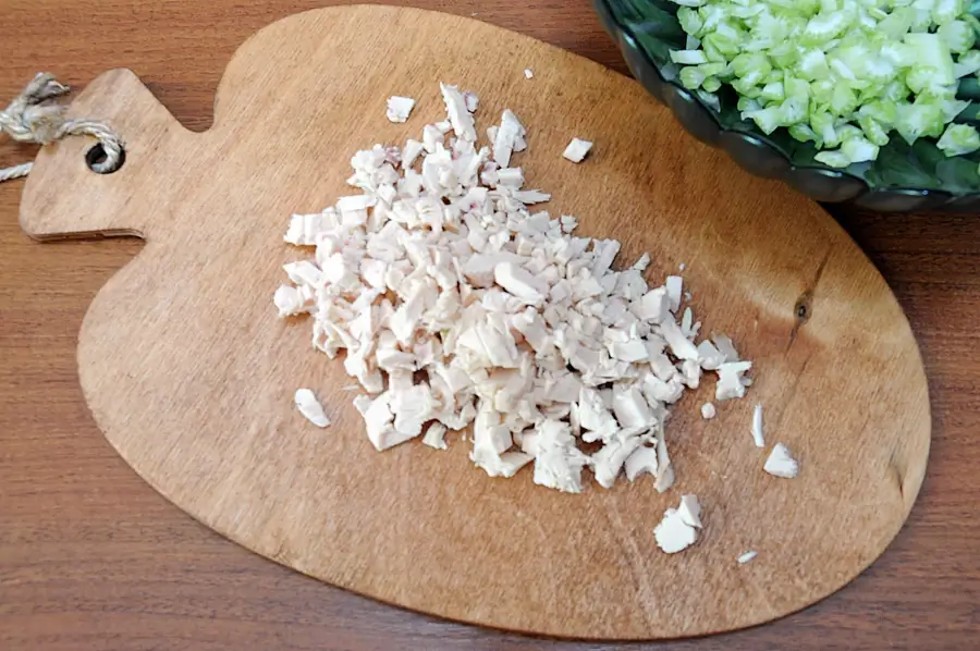 Нарезка куриной грудки