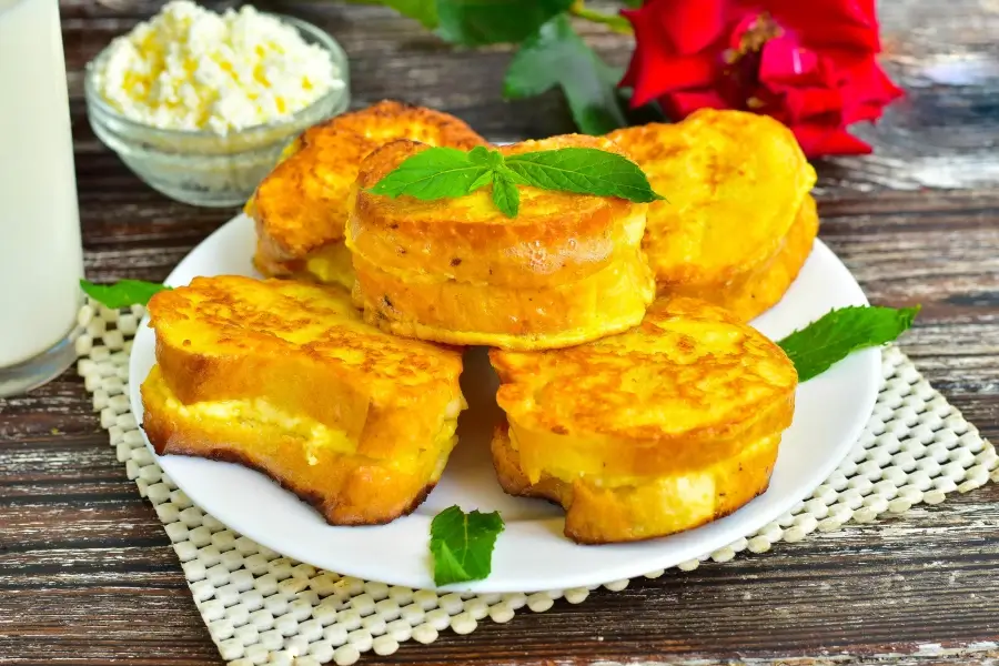 Гренки с творогом на сковороде