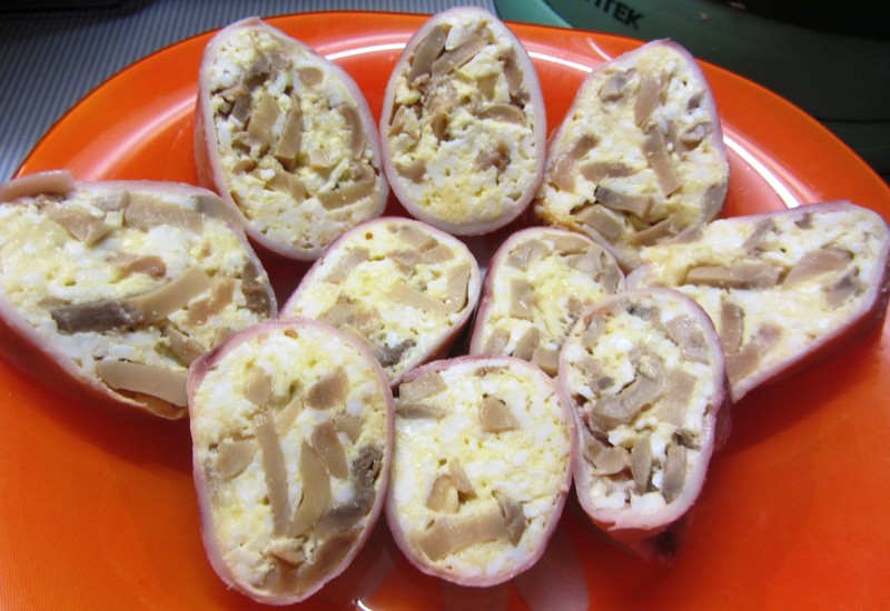 Кальмары фаршированные грибами и яйцом и сыром на сковороде пошаговый рецепт с фото