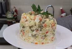 Оливье с утиной грудкой