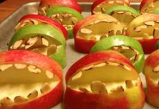 Хэллоуинские монстры из яблок