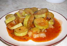 Тушеные баклажаны с кабачками
