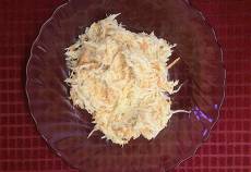 Салат с яблоками и сельдереем