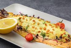 Форель запеченная с сыром фета