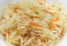 Хрустящая квашеная капуста