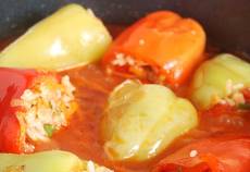 Фаршированный перец с рисом и овощами