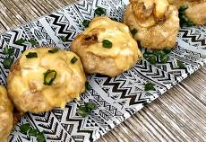 Мясные гнезда с грибами и сыром