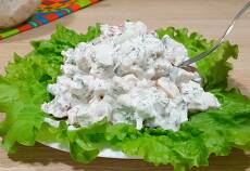 Салат с курицей