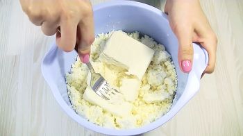 Запеканка из творога и сметаны фото 1 шага рецепта