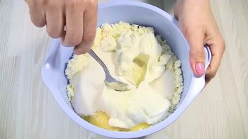 Запеканка из творога и сметаны фото 4 шага рецепта
