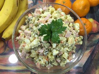 Оливье с колбасой фото 7 шага рецепта