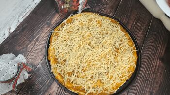 Пицца классическая фото 9 шага рецепта