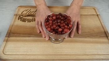 Клюквенный соус фото 1 шага рецепта