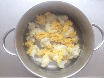 Суп из цветной капусты с сырным соусом фото 3 шага рецепта