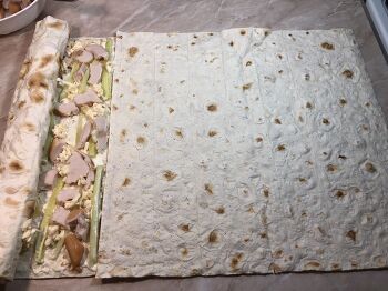 Рулет из лаваша с курицей фото 5 шага рецепта