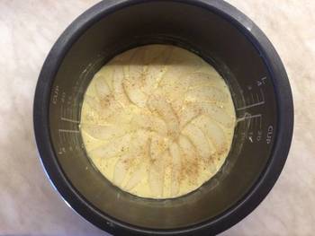 Пирог с грушей в мультиварке фото 3 шага рецепта