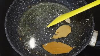 Салат из индейки с маринованным огурцом фото 4 шага рецепта