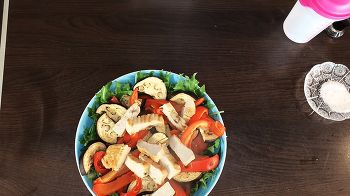 Теплый салат из индейки фото 10 шага рецепта