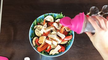 Теплый салат из индейки фото 12 шага рецепта