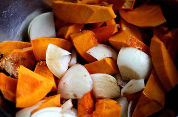 Тыквенный суп с карри фото 1 шага рецепта