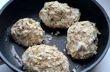 Сырники с шоколадом в овсянке фото 5 шага рецепта