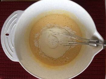 Пирог с киви в мультиварке фото 2 шага рецепта