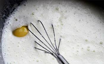 Картофельно-сырные блины фото 2 шага рецепта