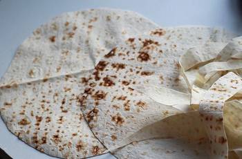 Пирог из лаваша на сковородке фото 1 шага рецепта