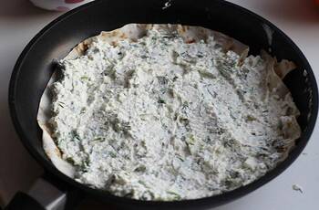 Пирог из лаваша на сковородке фото 4 шага рецепта