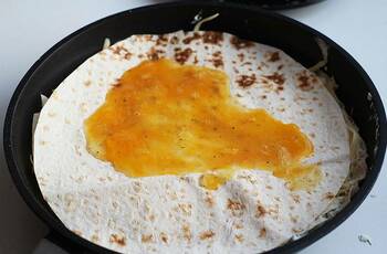 Пирог из лаваша на сковородке фото 6 шага рецепта